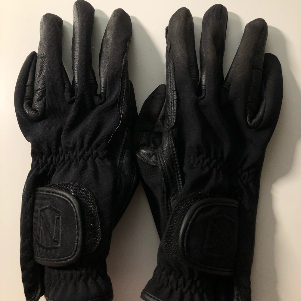 Noble outfitter gloves
